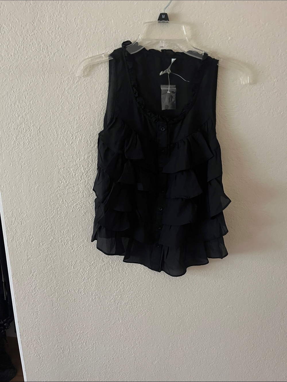 BB Dakota Black Tiered Ruffle Sleeveless Blouse